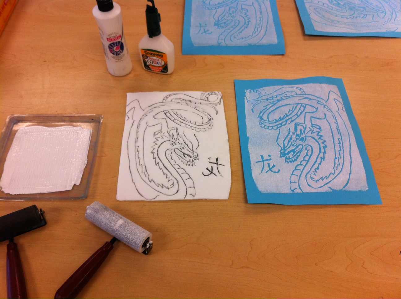Artopotamus: NEWS FLASH! Acrylic Paint +Crayola Glue = Block Printing Ink